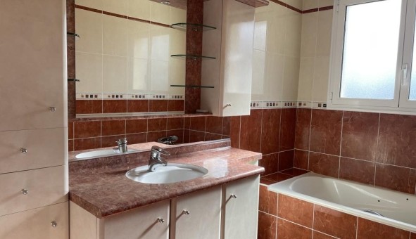 Logement tudiant Duplex à Ambon (56190)