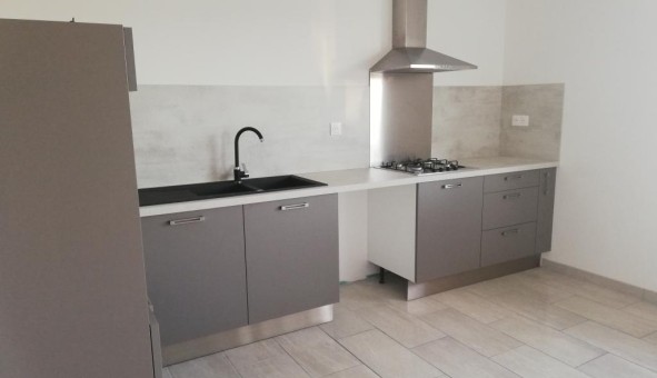 Logement �tudiant Duplex &agrave; Champs Romain (24470)