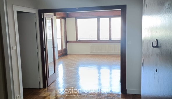 Logement étudiant Location T3 Vide Écully (69130)