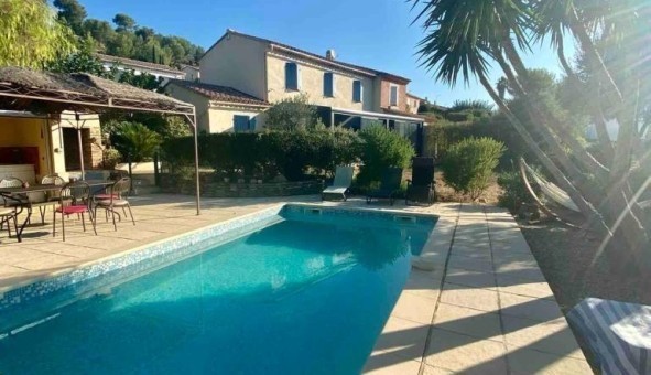 Logement tudiant Location Duplex Vide La Cadire d'Azur (83740)