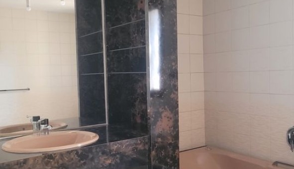 Logement �tudiant Duplex &agrave; Olli�res (83470)