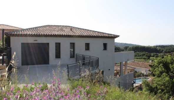 Logement �tudiant Duplex &agrave; Plan de la Tour (83120)