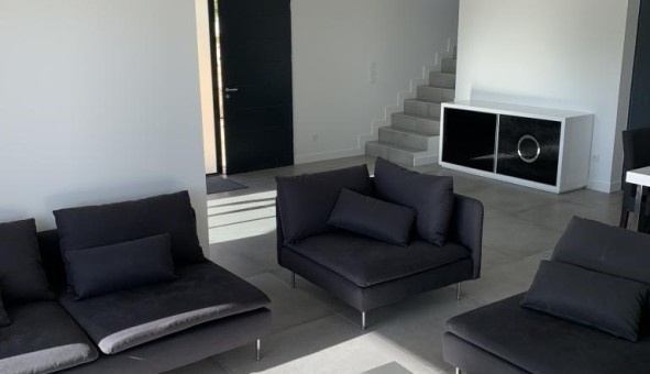 Logement �tudiant Duplex &agrave; Plan de la Tour (83120)