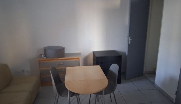 Logement �tudiant Studio &agrave; Abb�ville la Rivi�re (91150)