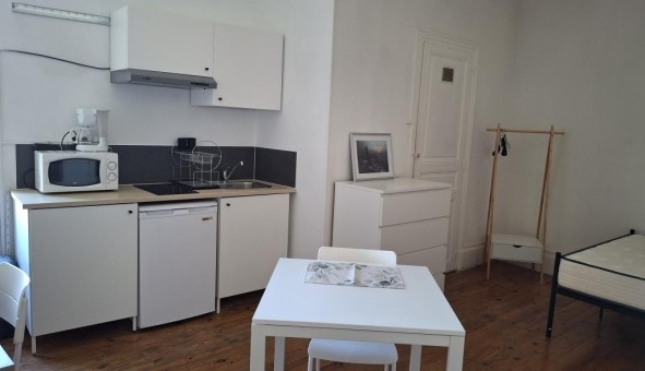 Logement tudiant Location Studio Vide Abrest (03200)
