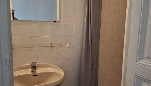 Logement tudiant Studio à Abrest (03200)
