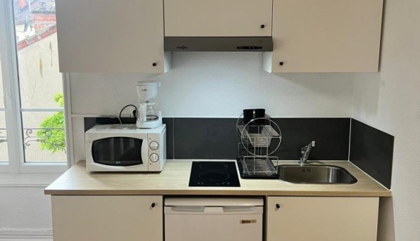 Logement étudiant Location Studio Vide Abrest (03200)