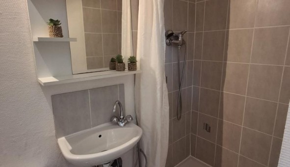 Logement tudiant Studio à Abrest (03200)