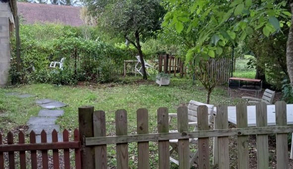 Logement �tudiant Studio &agrave; Ach�res la For�t (77760)