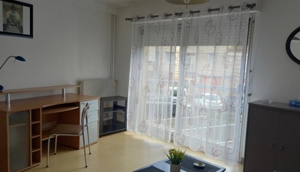 Logement tudiant Location Studio Vide Agen (47000)