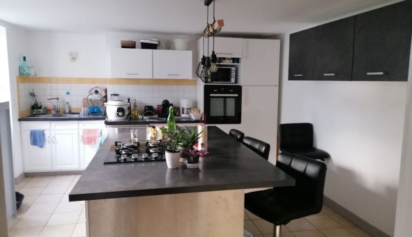 Logement �tudiant Studio &agrave; Aigrefeuille d'Aunis (17290)