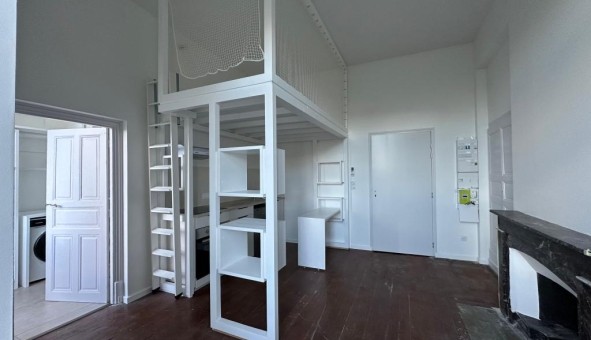 Logement �tudiant Studio &agrave; Ailhon (07200)