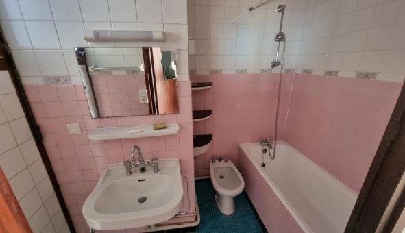 Logement tudiant Location Studio Vide Aix les Bains (73100)