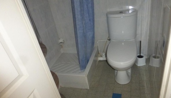 Logement tudiant Studio à Ajoux (07000)