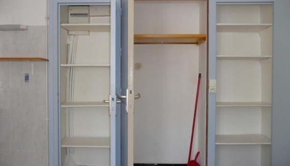 Logement tudiant Studio à Ajoux (07000)