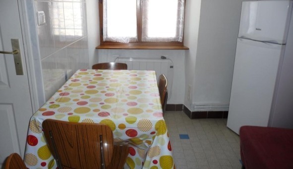 Logement tudiant Studio à Ajoux (07000)