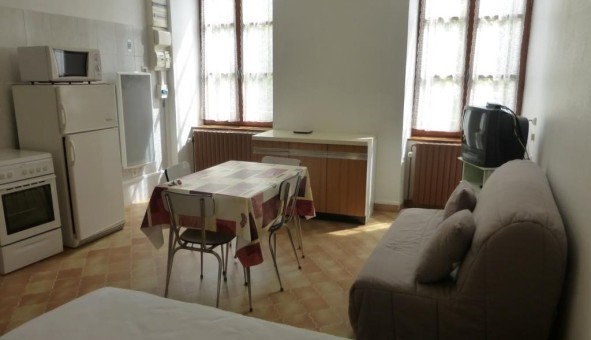 Logement étudiant Location Studio Vide Ajoux (07000)
