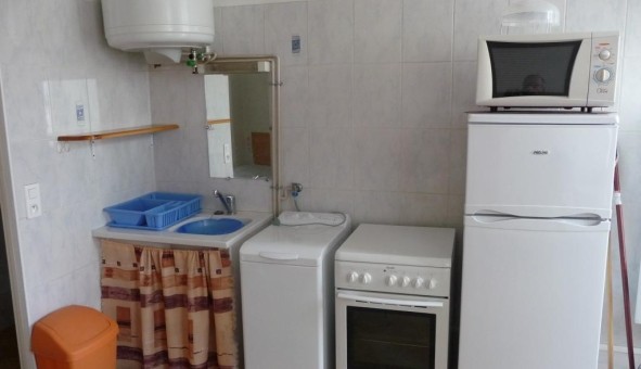 Logement tudiant Studio à Ajoux (07000)