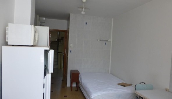 Logement tudiant Studio à Ajoux (07000)