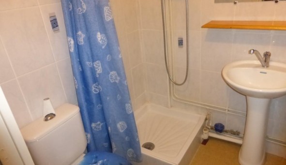 Logement tudiant Studio à Ajoux (07000)