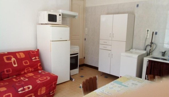 Logement tudiant Studio à Ajoux (07000)