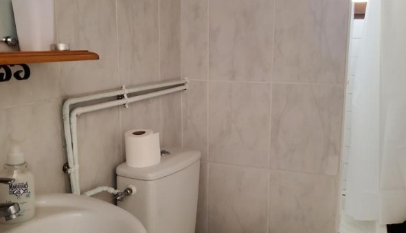 Logement tudiant Studio à Ajoux (07000)
