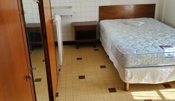 Logement tudiant Studio à Ajoux (07000)