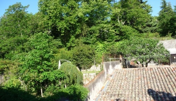 Logement tudiant Studio à Ajoux (07000)