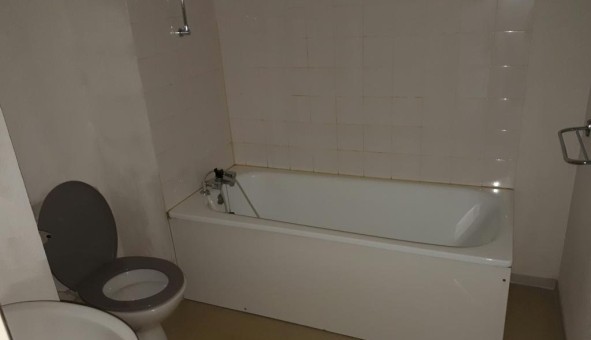 Logement tudiant Location Studio Vide Albi (81990)