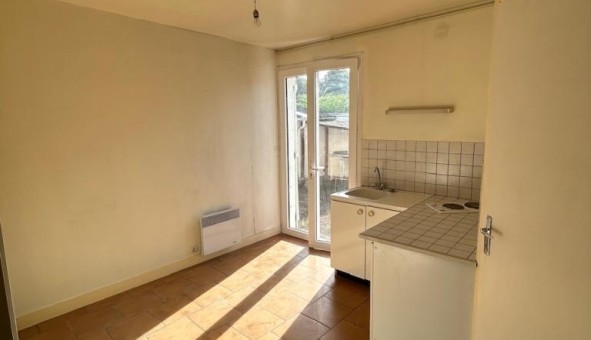 Logement tudiant Location Studio Vide Allonne (60000)