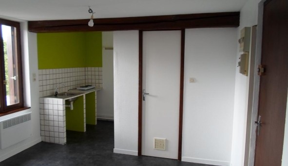 Logement tudiant Location Studio Vide Allonville (80260)