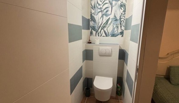 Logement tudiant Studio à Althen des Paluds (84210)