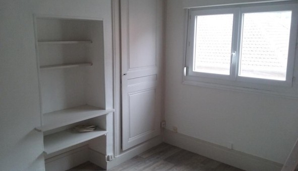 Logement tudiant Location Studio Vide Amiens (80090)