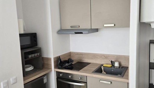 Logement tudiant Location Studio Vide Amiens (80090)