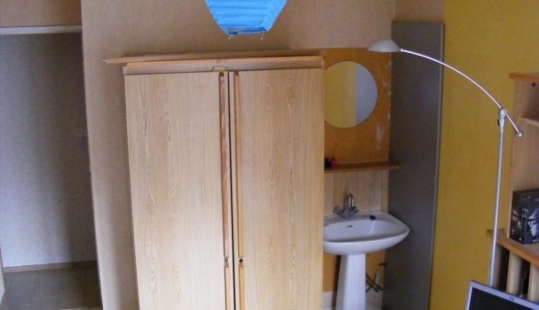 Logement tudiant Studio à Ampoign (53200)