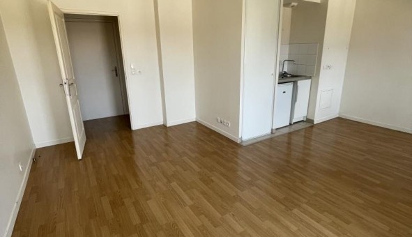 Logement tudiant Studio à Andrsy (78570)