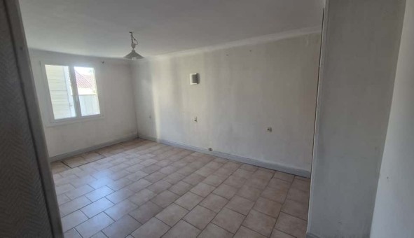 Logement tudiant Studio à Angeac Charente (16120)