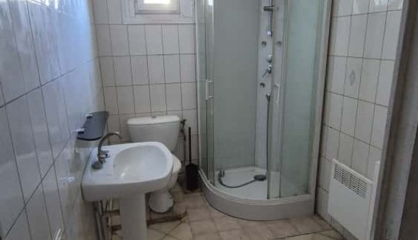 Logement tudiant Studio à Angeac Charente (16120)