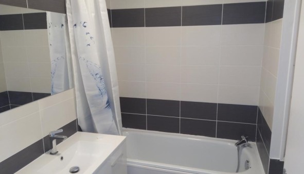 Logement tudiant Studio à Angers (49000)