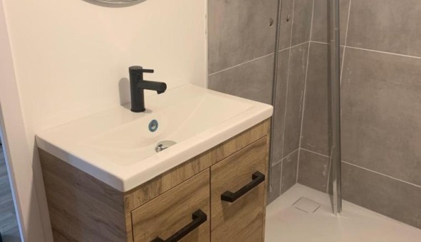 Logement tudiant Studio à Angers (49000)