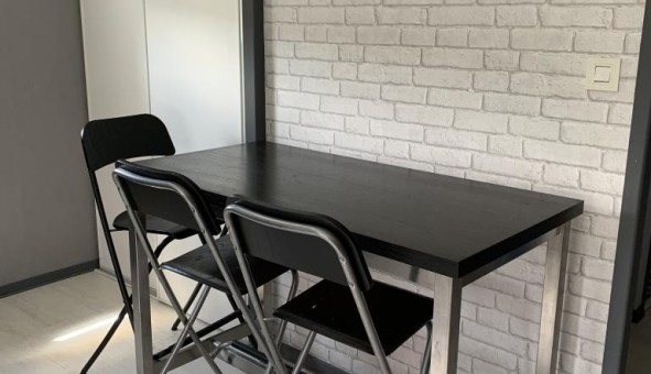 Logement tudiant Studio à Angers (49000)