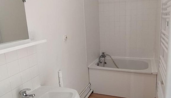 Logement tudiant Studio à Angers (49000)