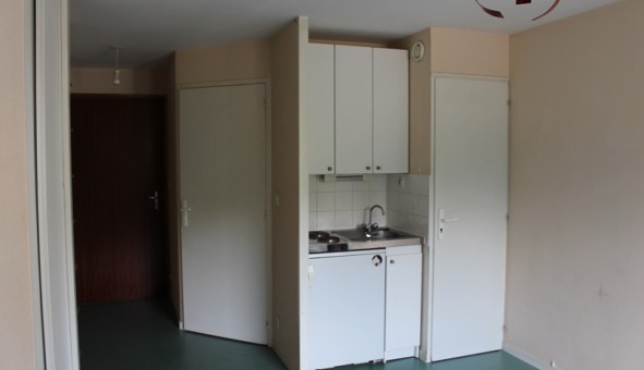 Logement tudiant Location Studio Vide Angers (49000)