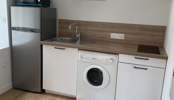 Logement tudiant Location Studio Vide Angers (49000)
