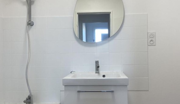 Logement tudiant Studio à Angers (49000)