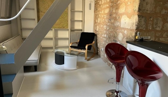 Logement tudiant Studio à Angoulme (16000)