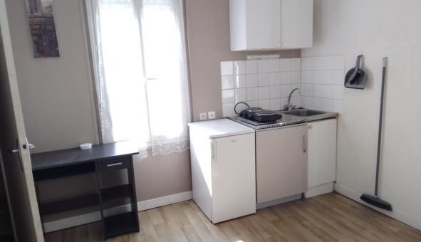 Logement tudiant Location Studio Vide Angoulme (16000)