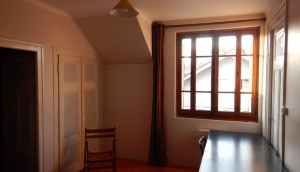 Logement tudiant Location Studio Vide Annecy (74000)