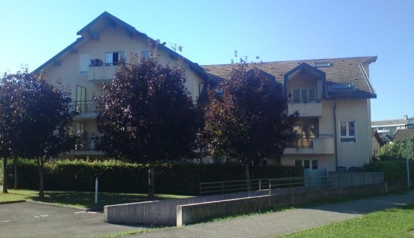 Logement tudiant Location Studio Vide Annecy (74000)