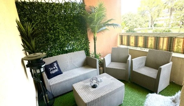 Logement étudiant Location Studio Vide Antibes (06160)